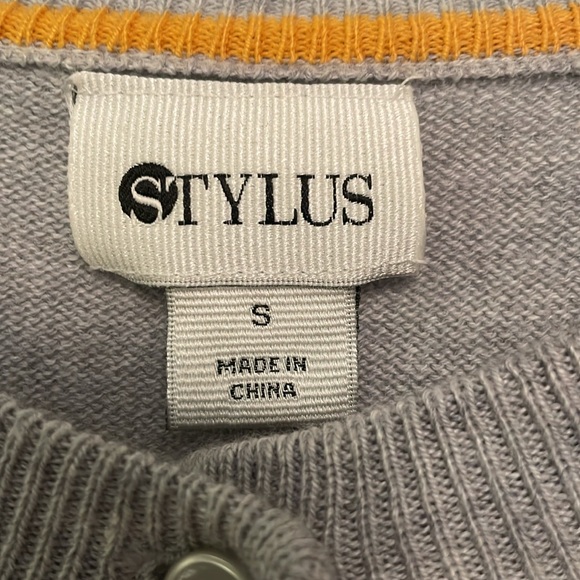 STYLUS Gray Button Down Cardigan Sweater Small Like New - Picture 3 of 12